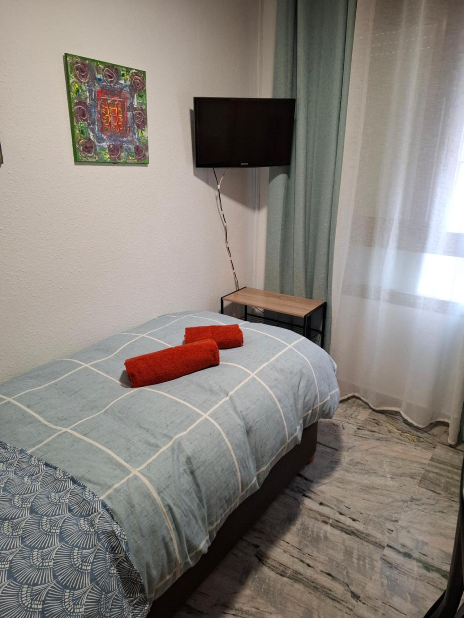 Habitacion Particular Con Bano Privado Sevilla Exteriör bild