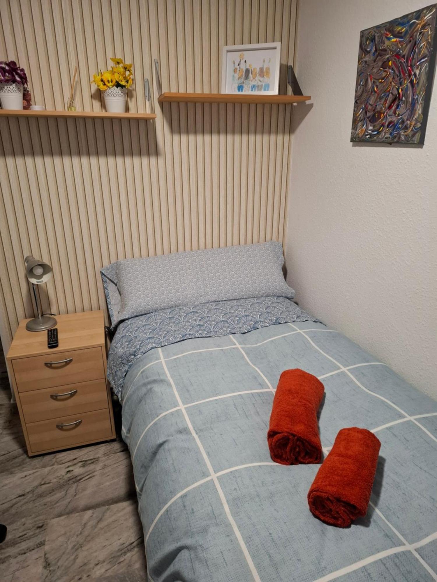 Habitacion Particular Con Bano Privado Sevilla Exteriör bild